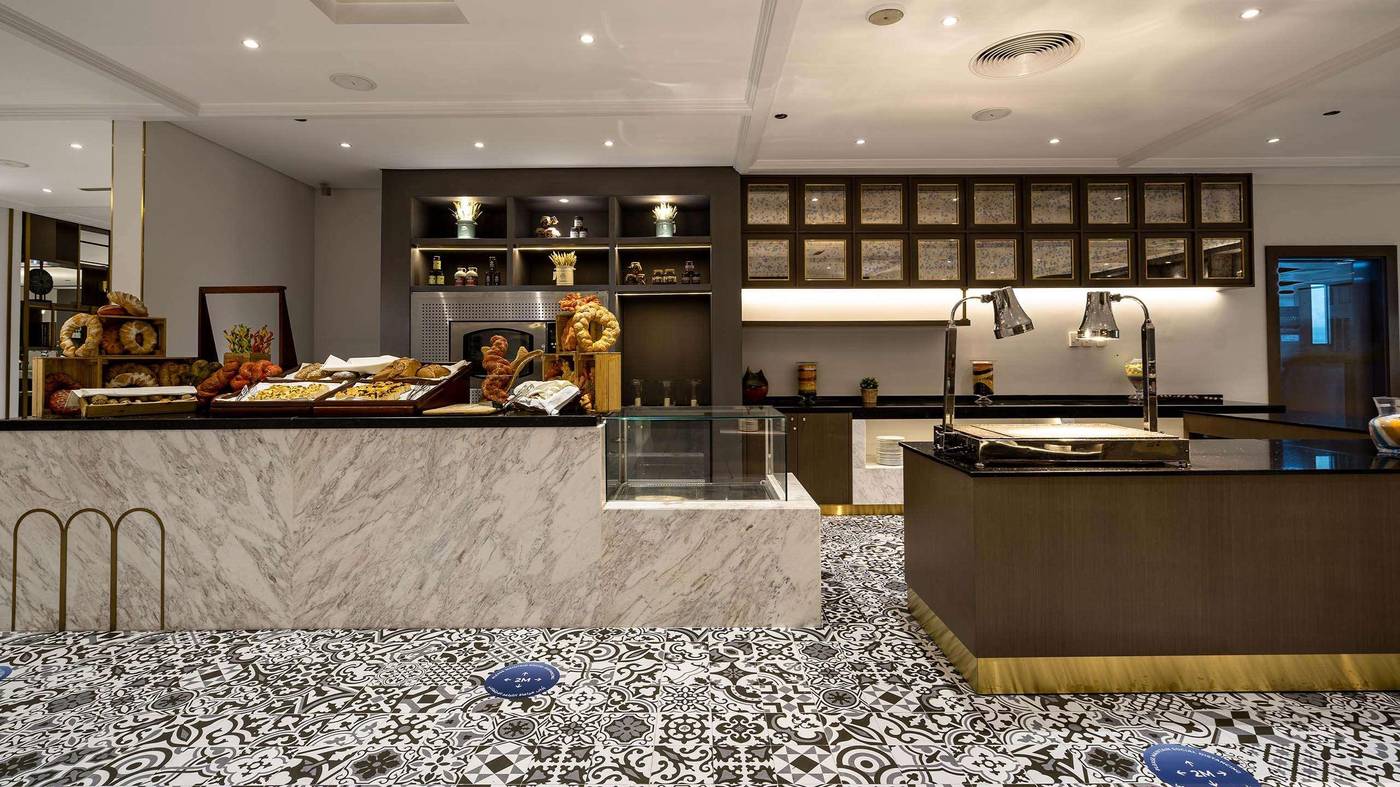 Sofitel-Dubai-Jumeirah-Beach-Restaurant-61