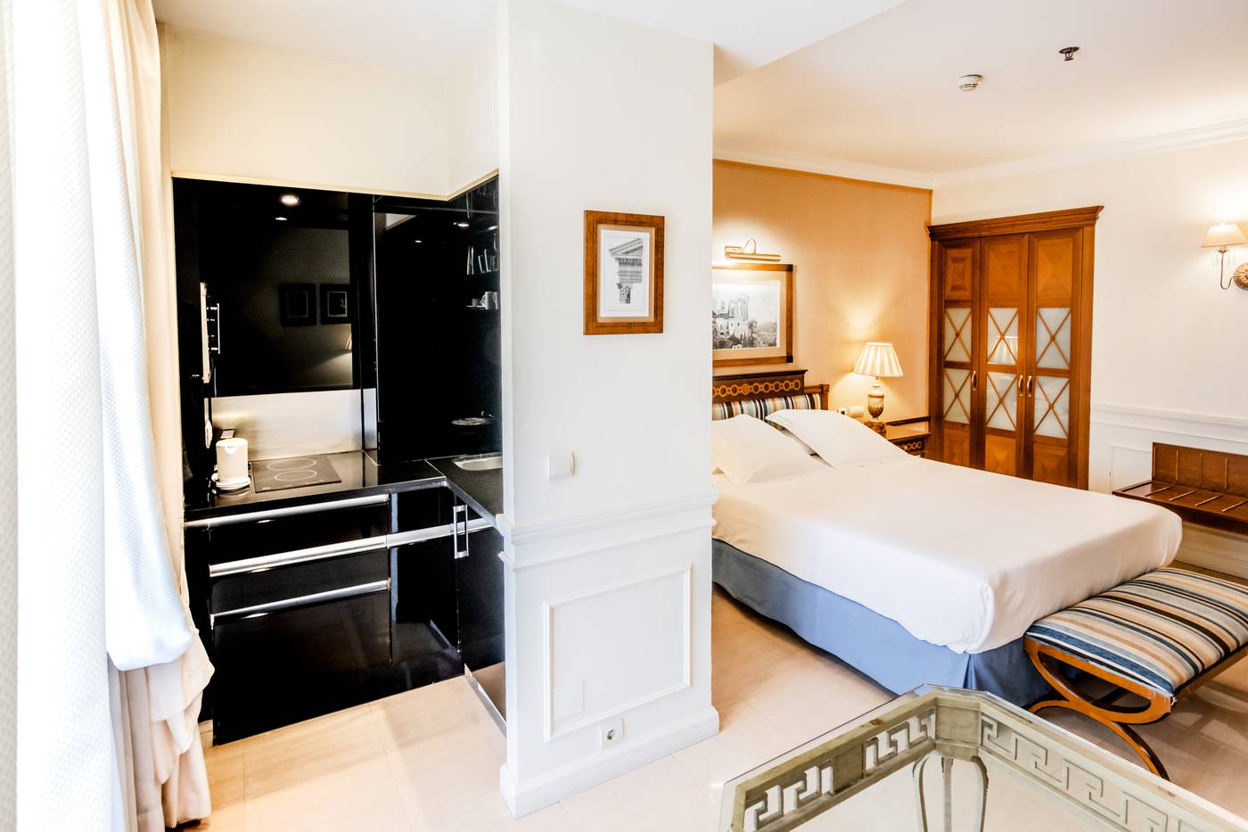 Guadalpin-Suit-Room-37