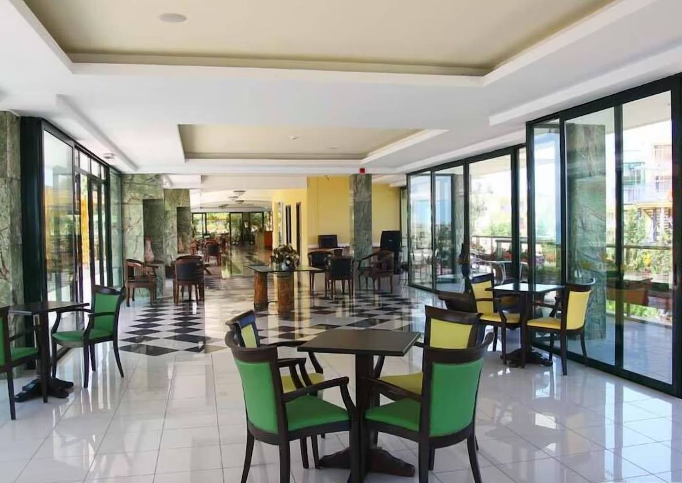 Eri-Beach---Village-Restaurant-41