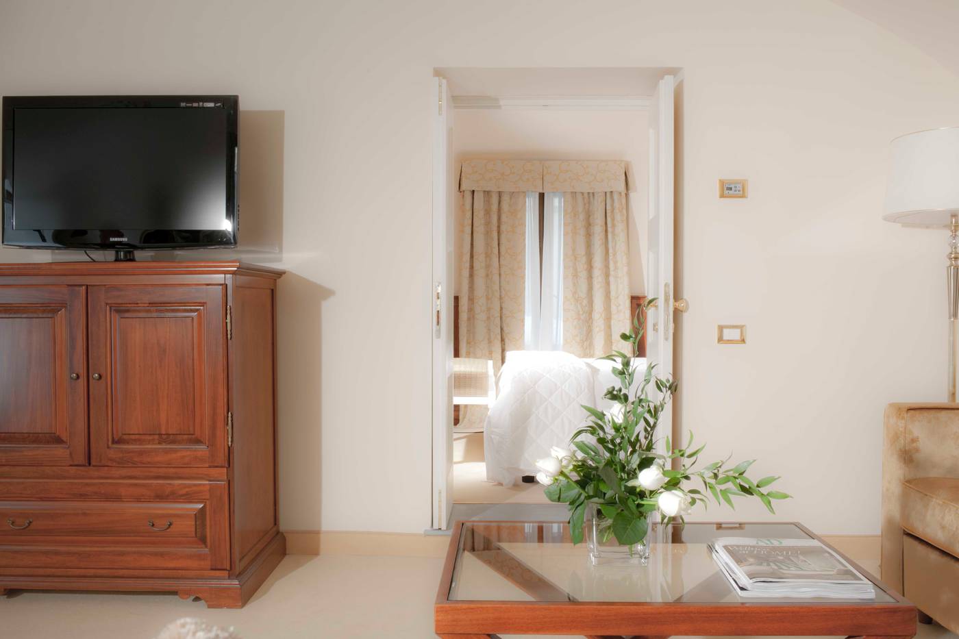 Golden-Tower-Hotel---Spa-Room-58