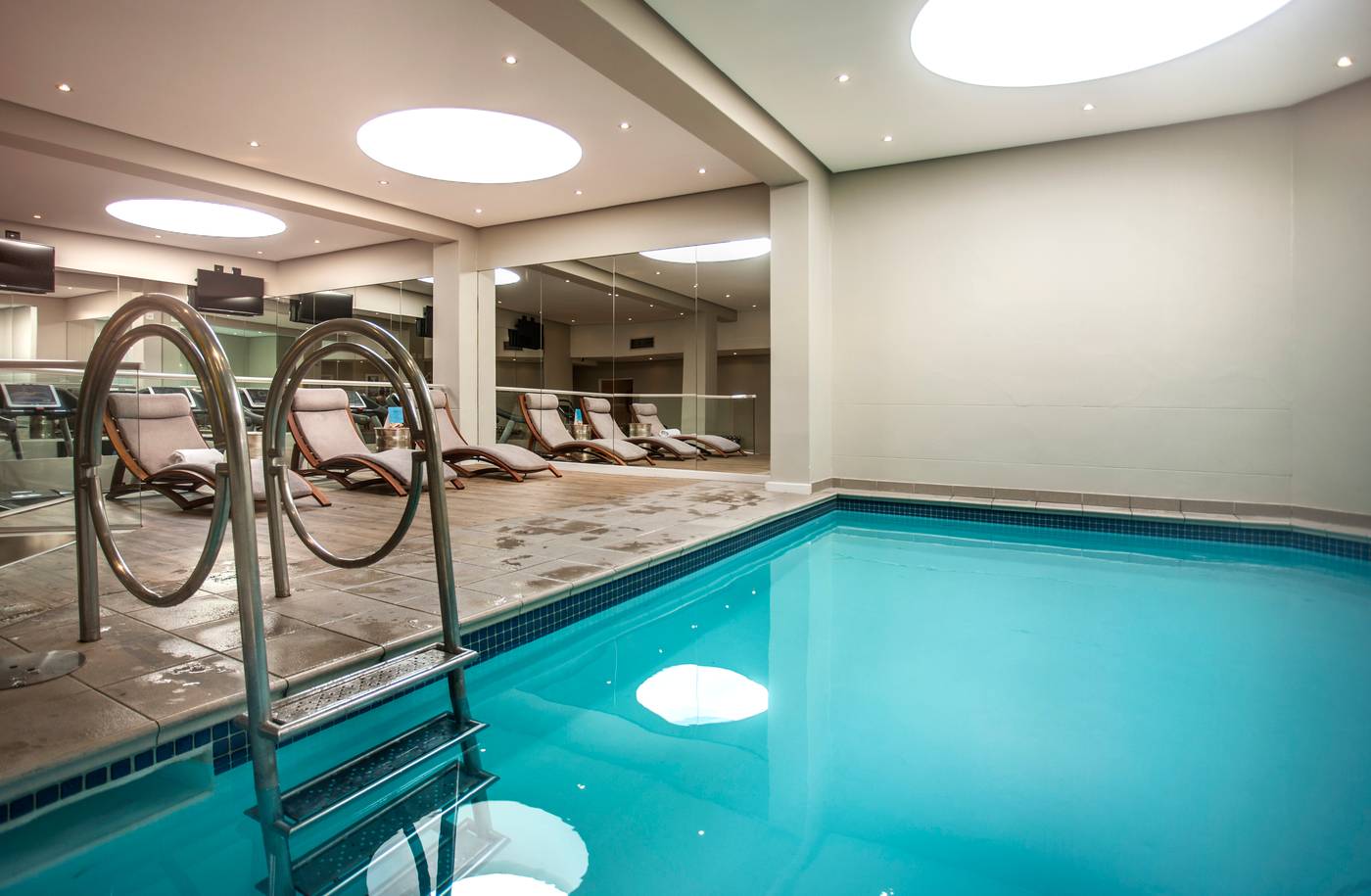 Southern-Sun-Cape-Sun-Pool-43