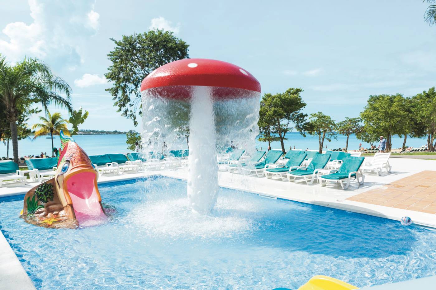 Riu-Club-Negril-All-Inclusive-Pool-13
