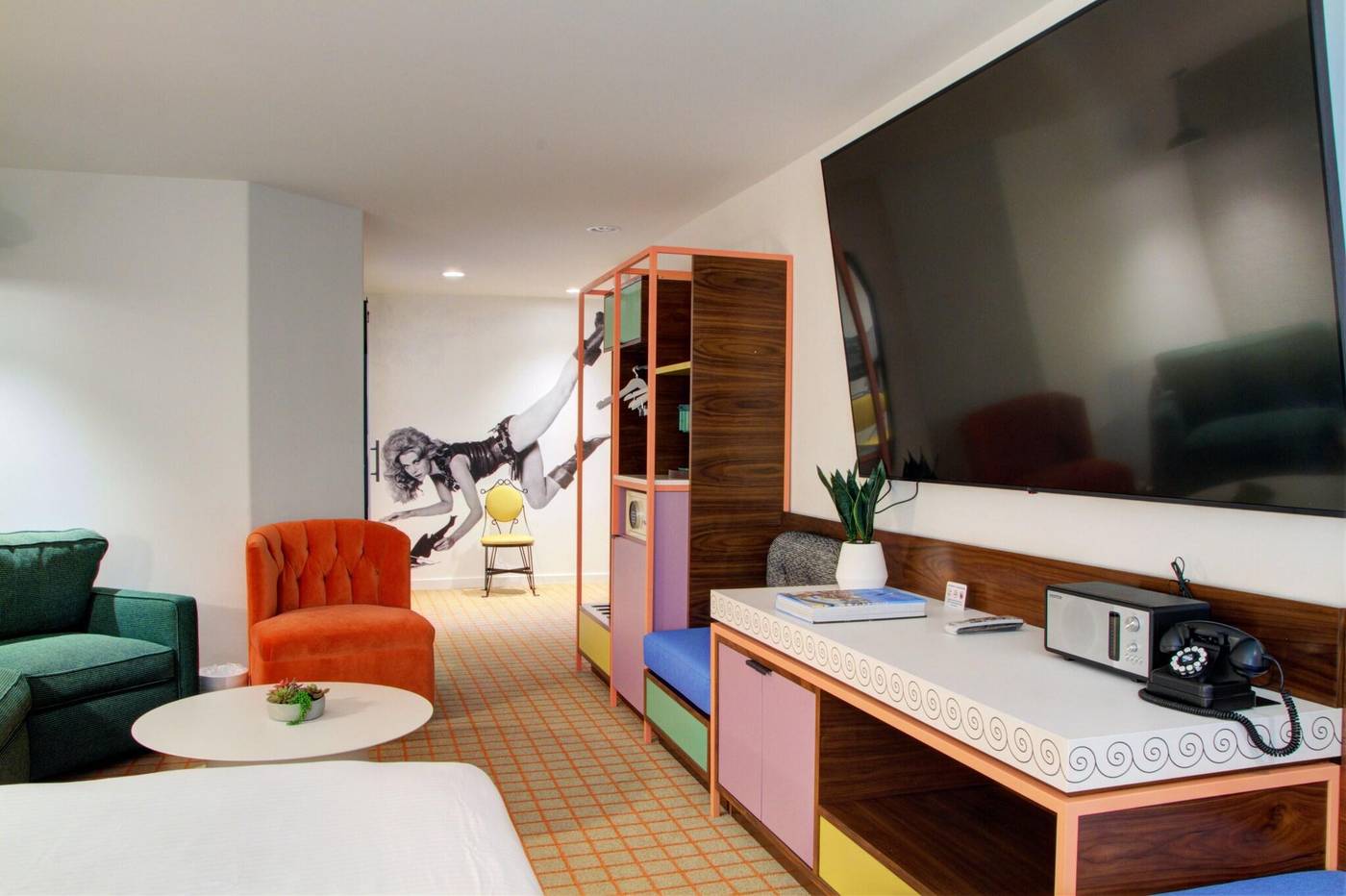 Best-Western-Plus-Hollywood-Hills-Room-35