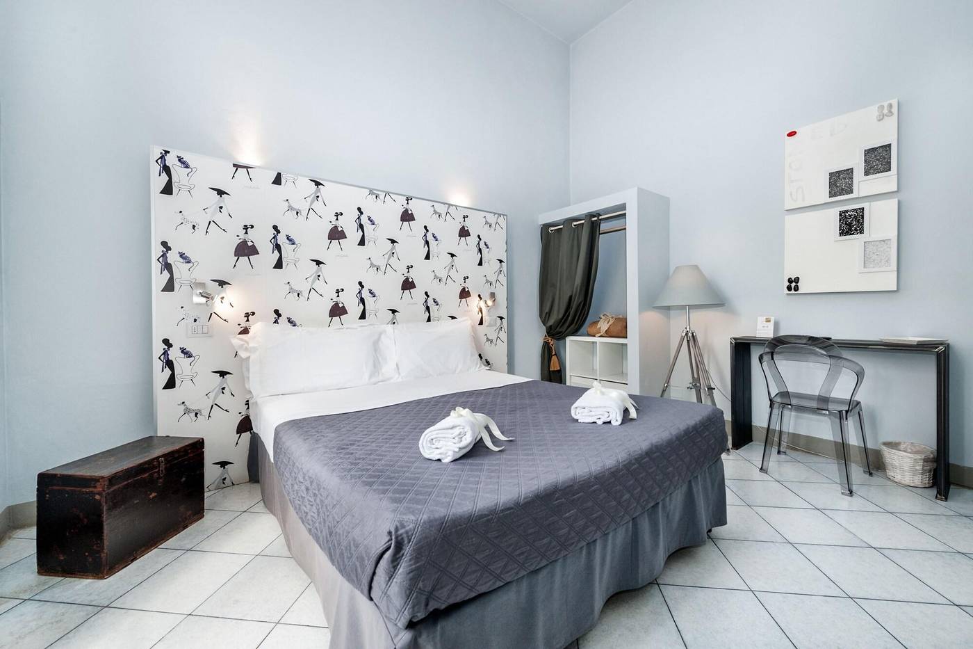 Lucca-In-Villa-Lucrezia-Room-4