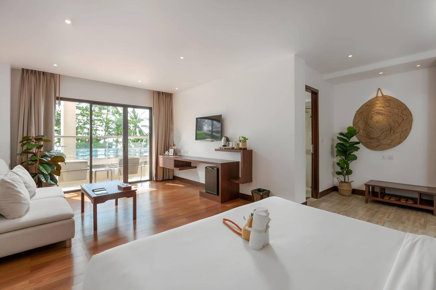 Baan-Laimai-Beach-Resort-Room-40