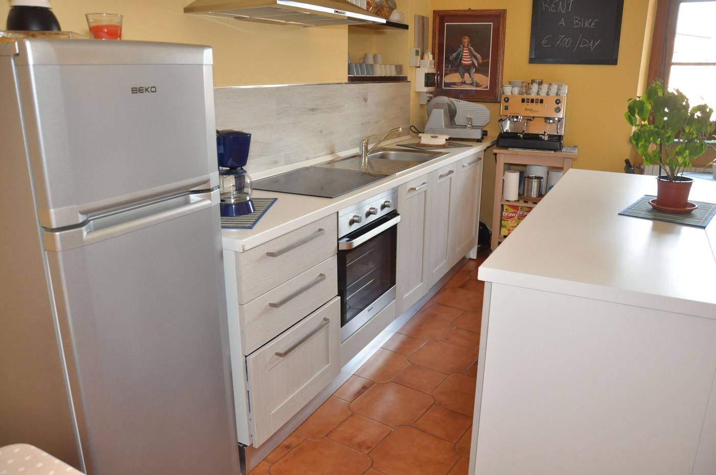 At-Home-Bed-And-Breakfast-Restaurant-4