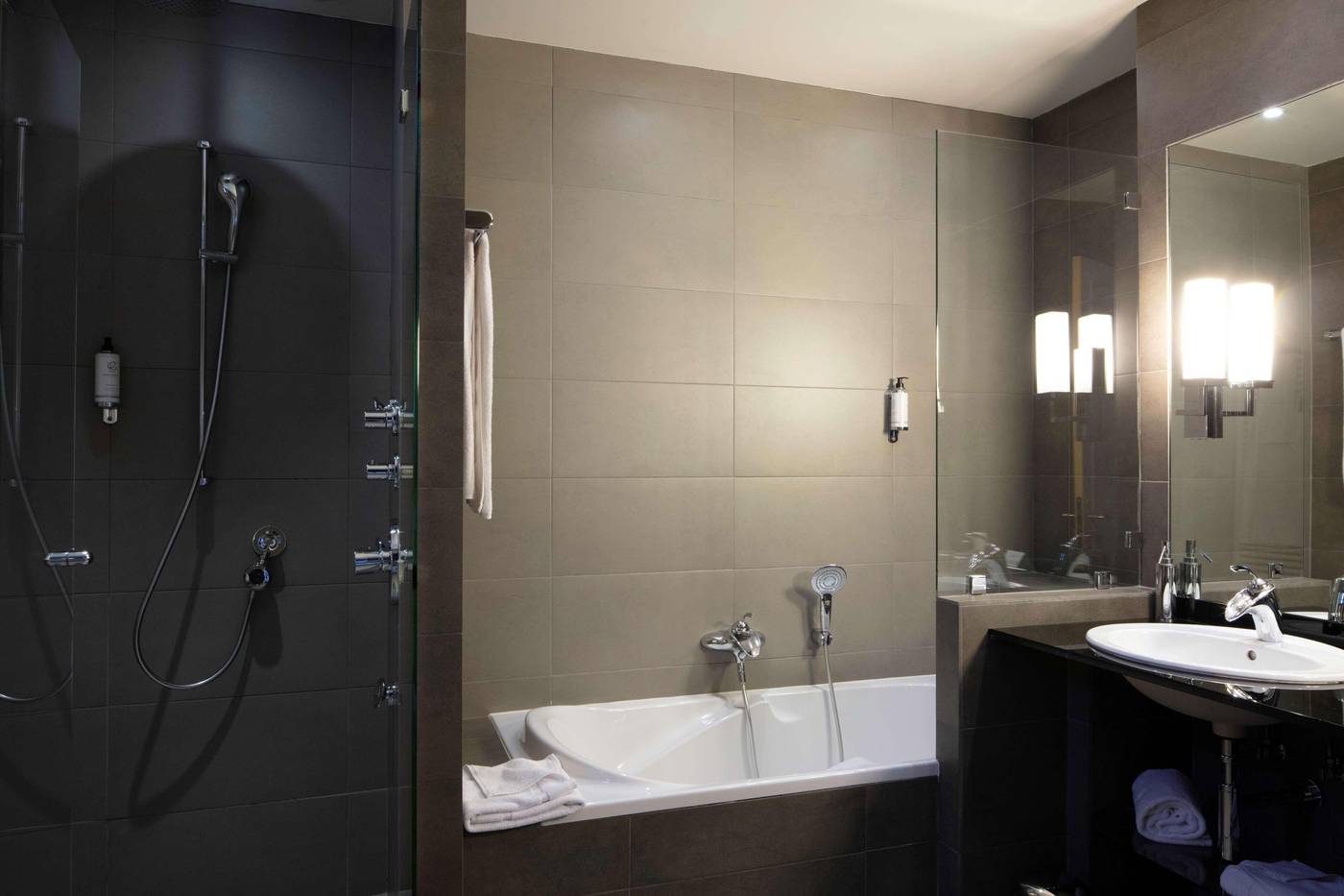 Regent-s-Garden---Astotel-Room-31