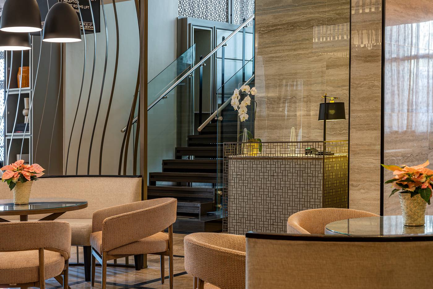 Hyatt-Regency-Cape-Town-Lobby-15