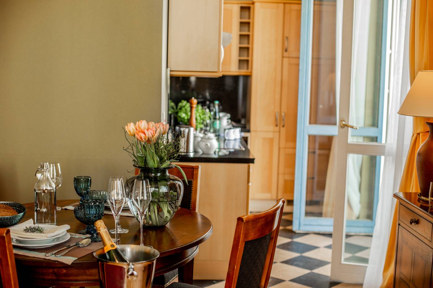 Louisa-s-Place-Room-12