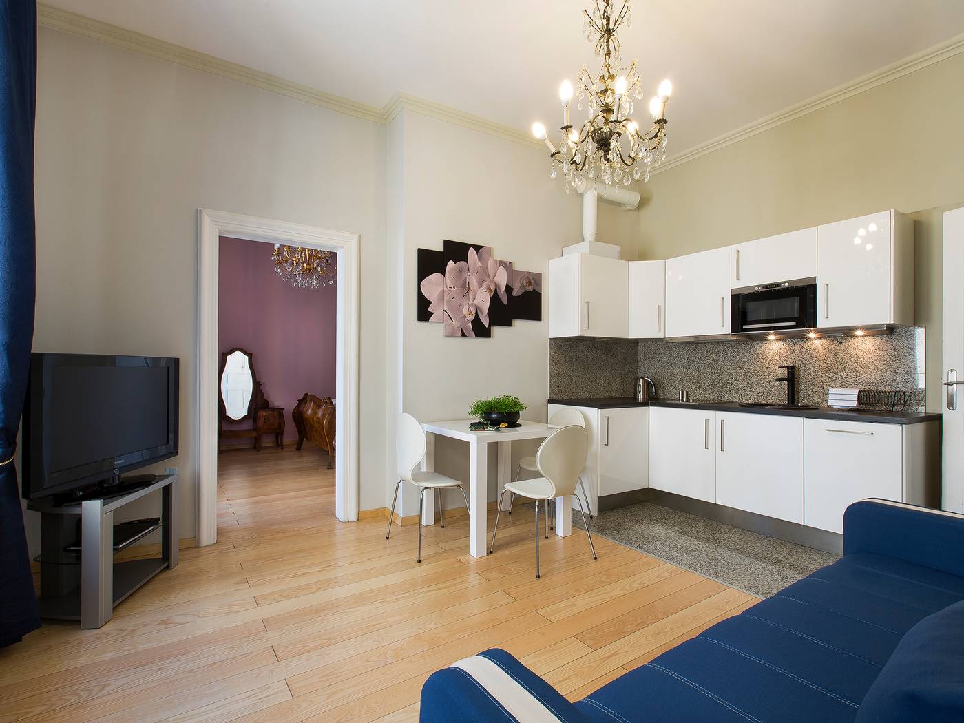 Antique-Apartments-Old-Town-Room-18