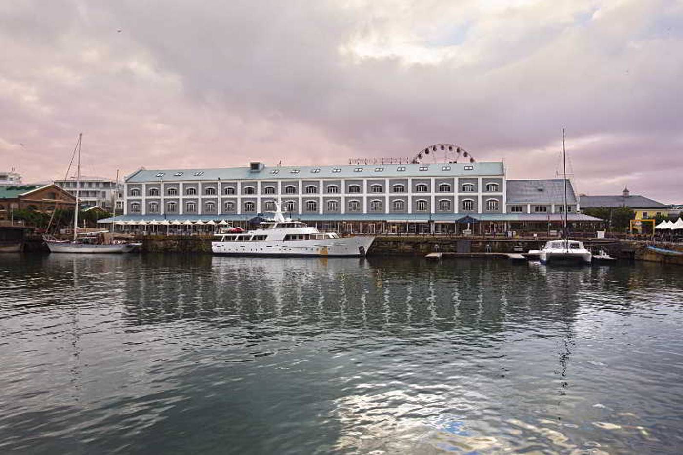 Victoria---Alfred-Hotel-by-Newmark-General-view-11