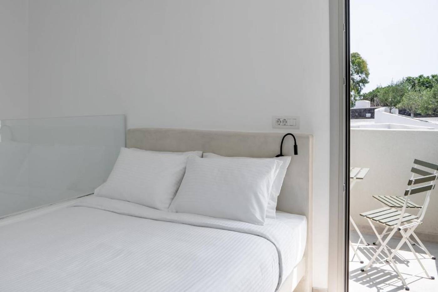 Alegria-By-Casa-Sigalas-Room-20