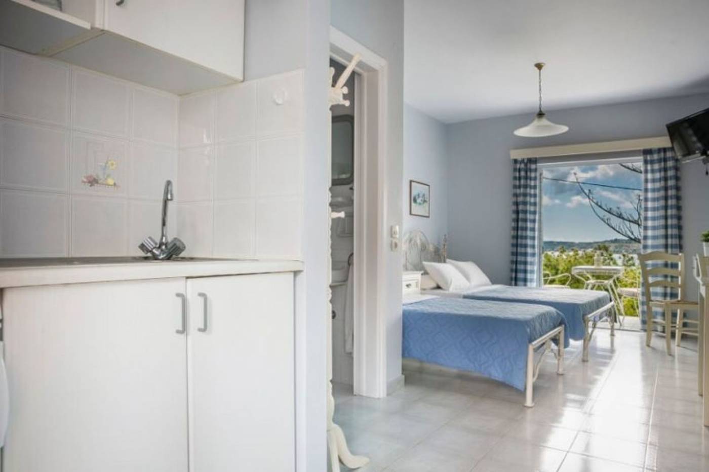 Panorama-Fanari-Studios---Apartments-Room-29