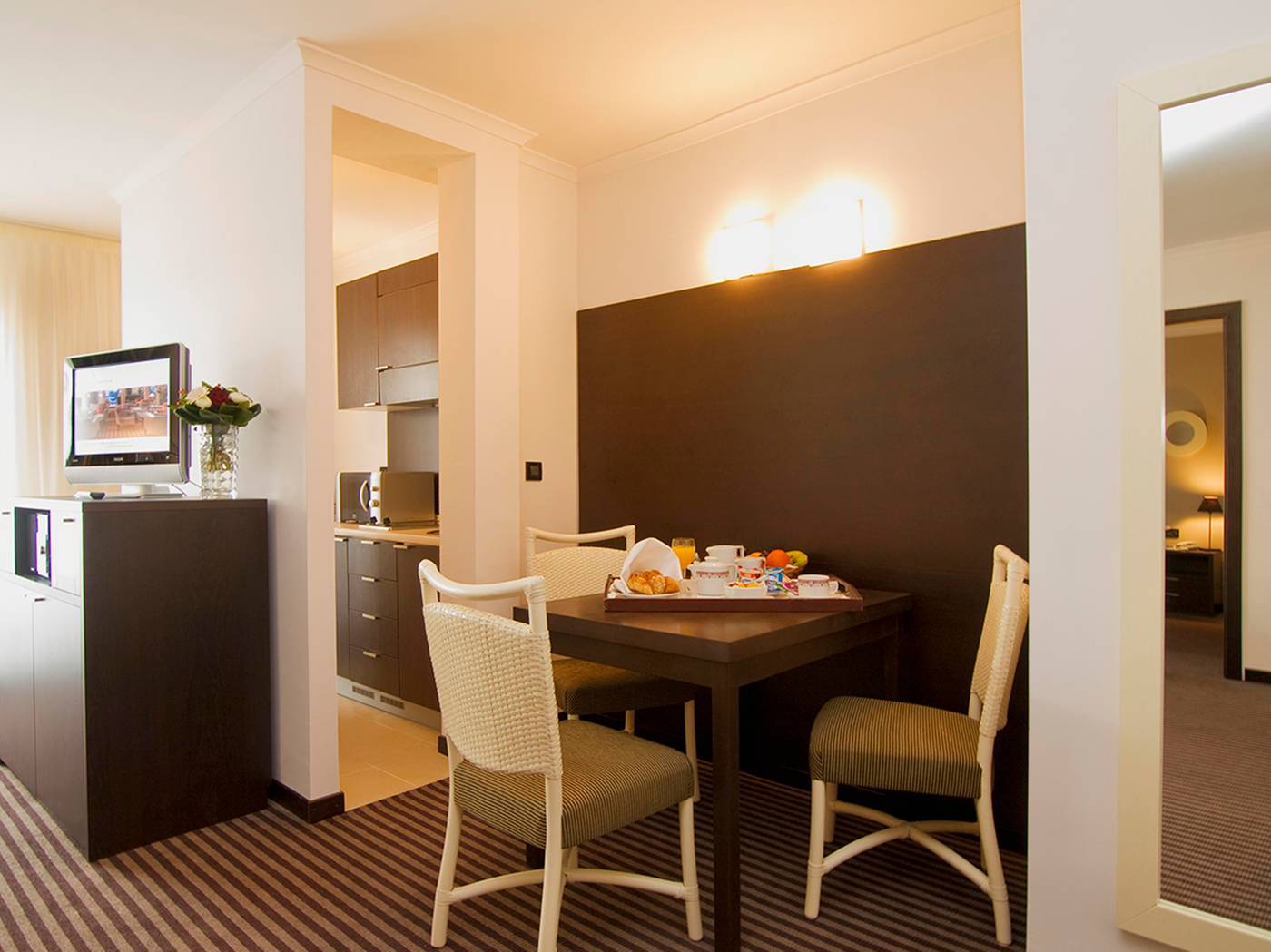 Juliana-Cannes-Room-24