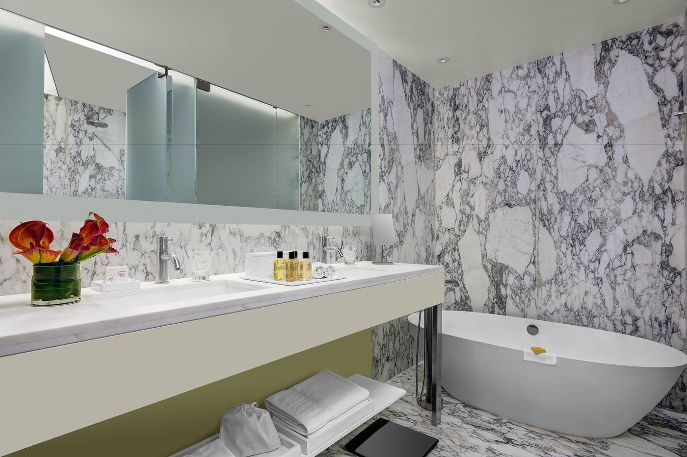 The-Knickerbocker-Hotel-Room-43