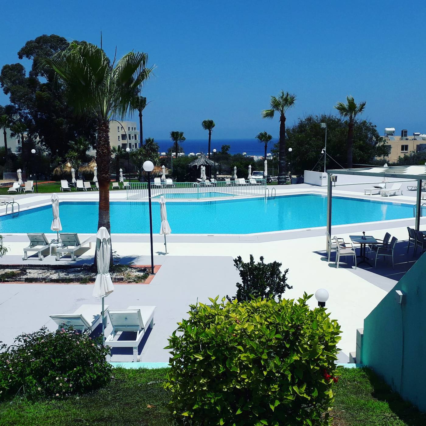 Adelais-Bay-Pool-8