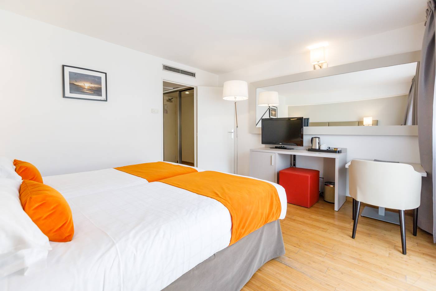 Nice-Riviera-Room-11