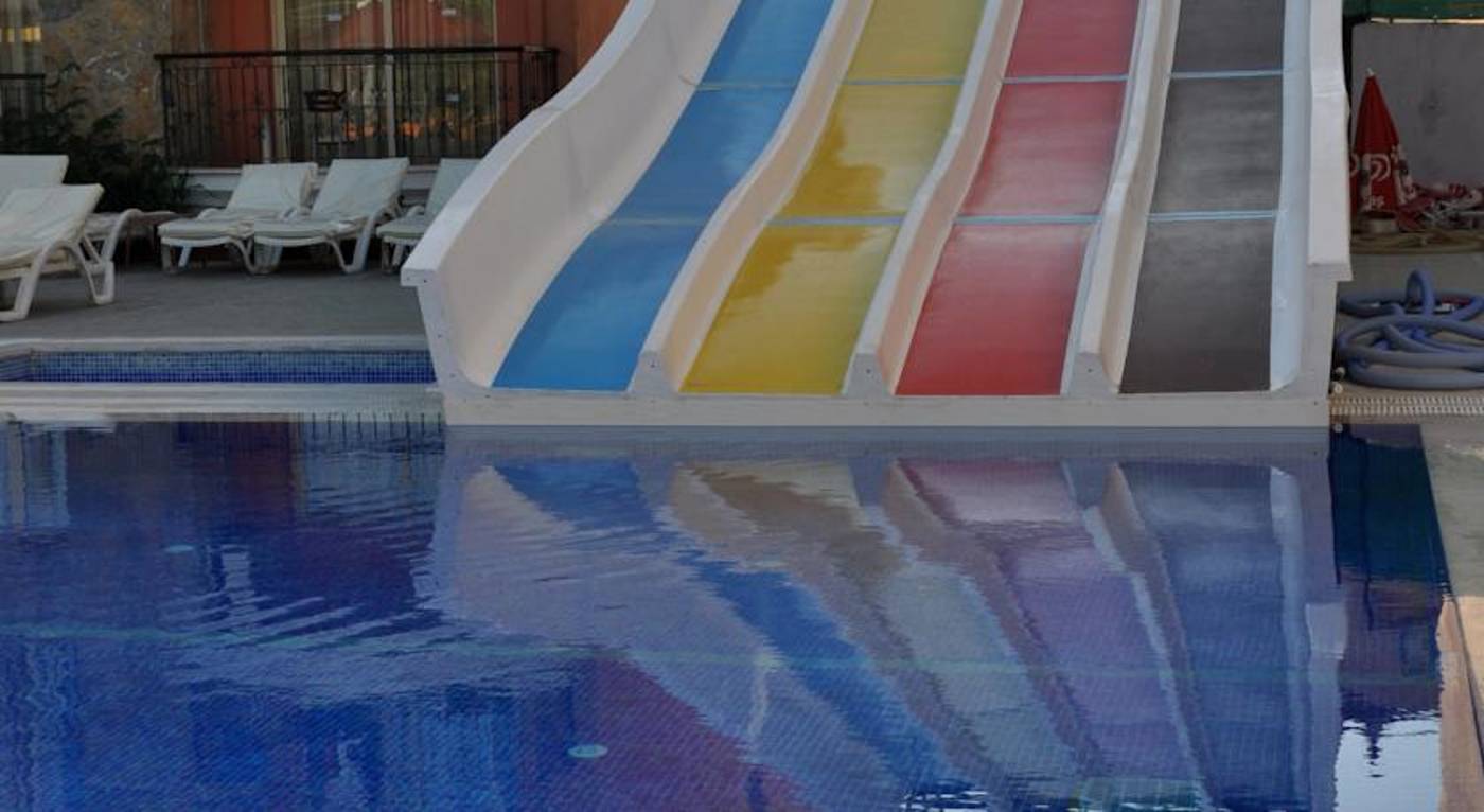 Club-Dena-Pool-14