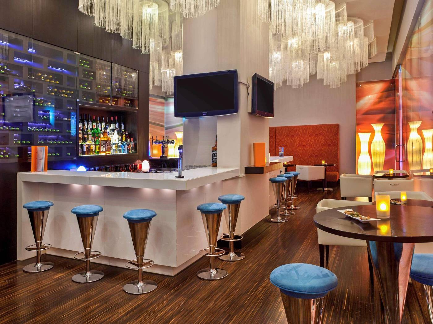 Novotel-Suites-Mall-Avenue-Dubai-Bar-52