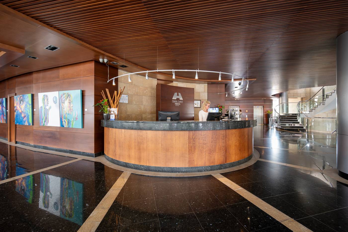 Hotel-Nelva-Lobby-57