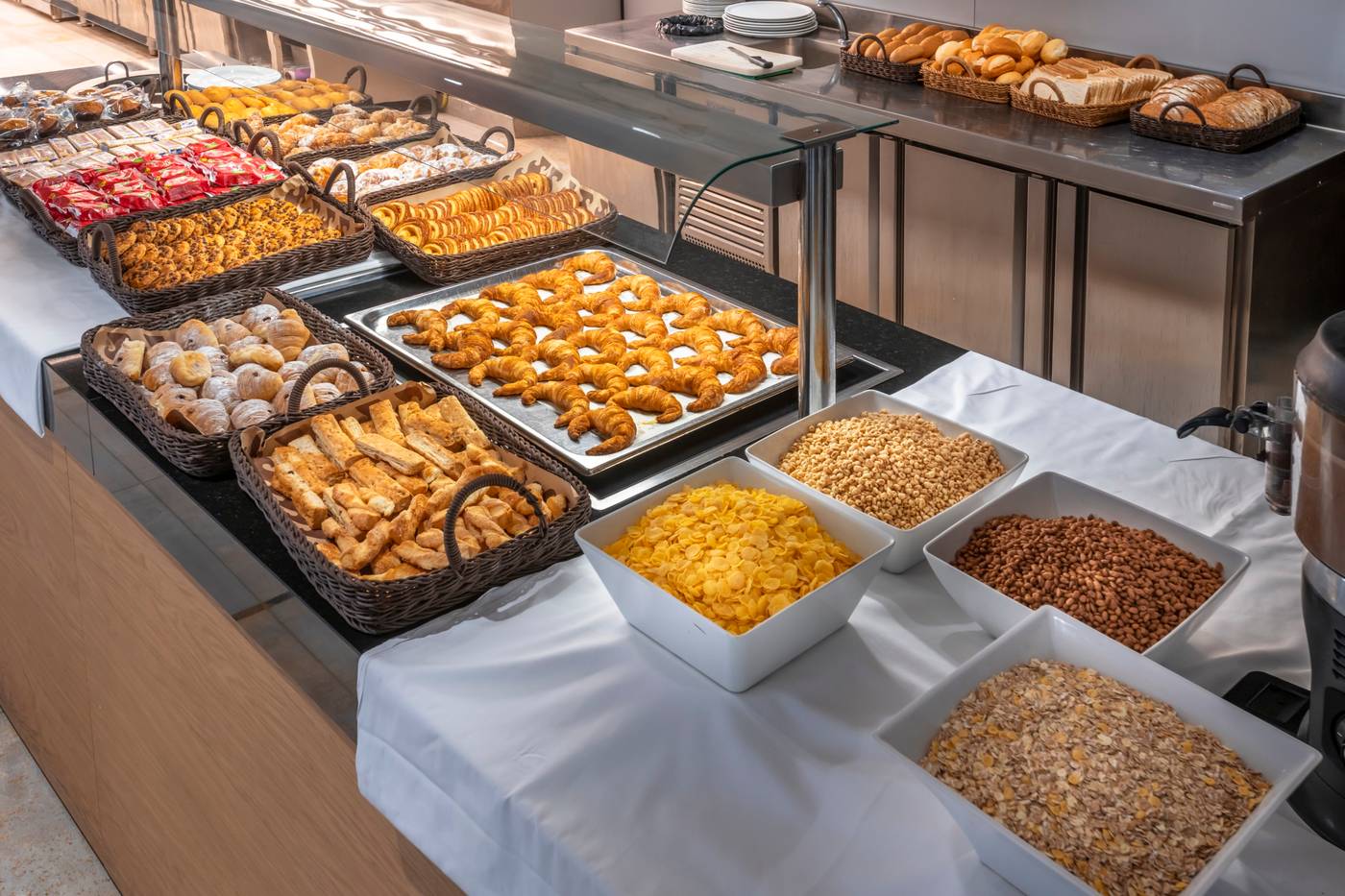 4R-Gran-Europe-Restaurant-23