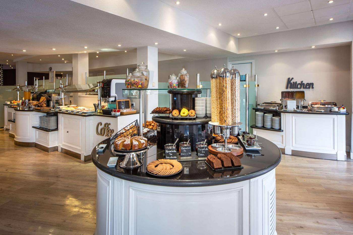 Hotel-Madrid-Gran-V----a-25--managed-by-Meli-----Restaurant-48