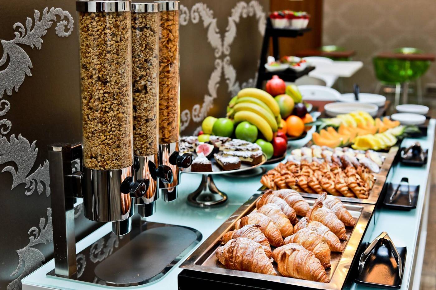 Friday-Hotel-Restaurant-14