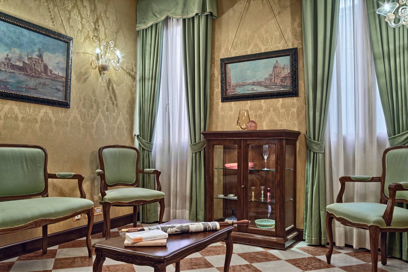 Antica-Locanda-Al-Gambero-Lobby-43