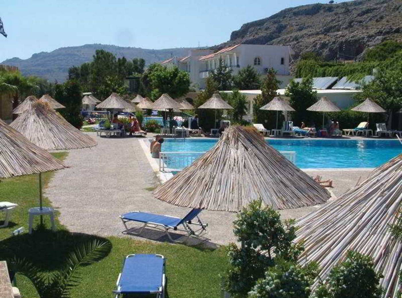 Ilyssion-Hotel-Pool-3