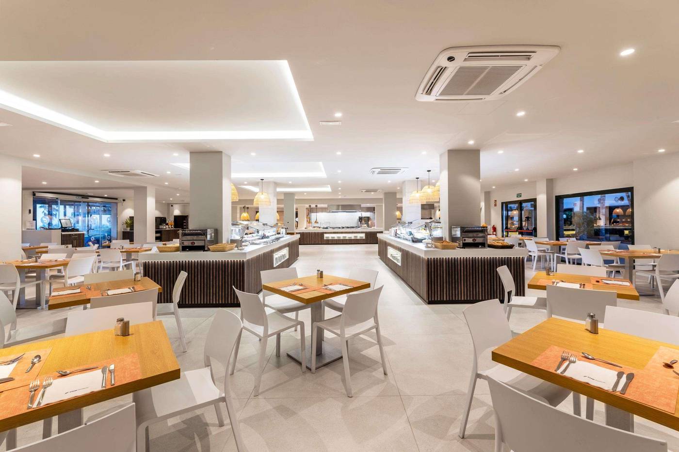 THB-Flora-Restaurant-55