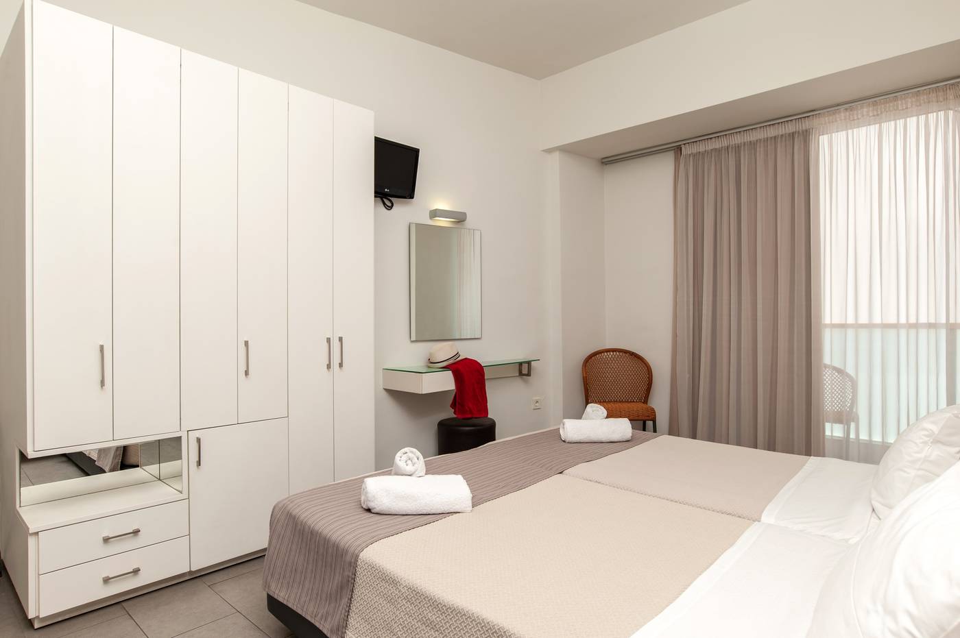 Atlantis-City-Hotel-Room-9