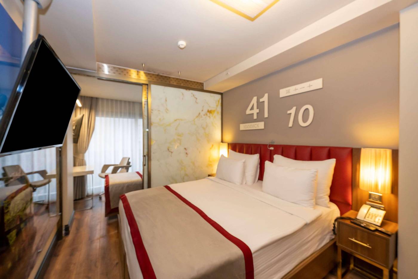 The-Peak-Hotel-Room-45