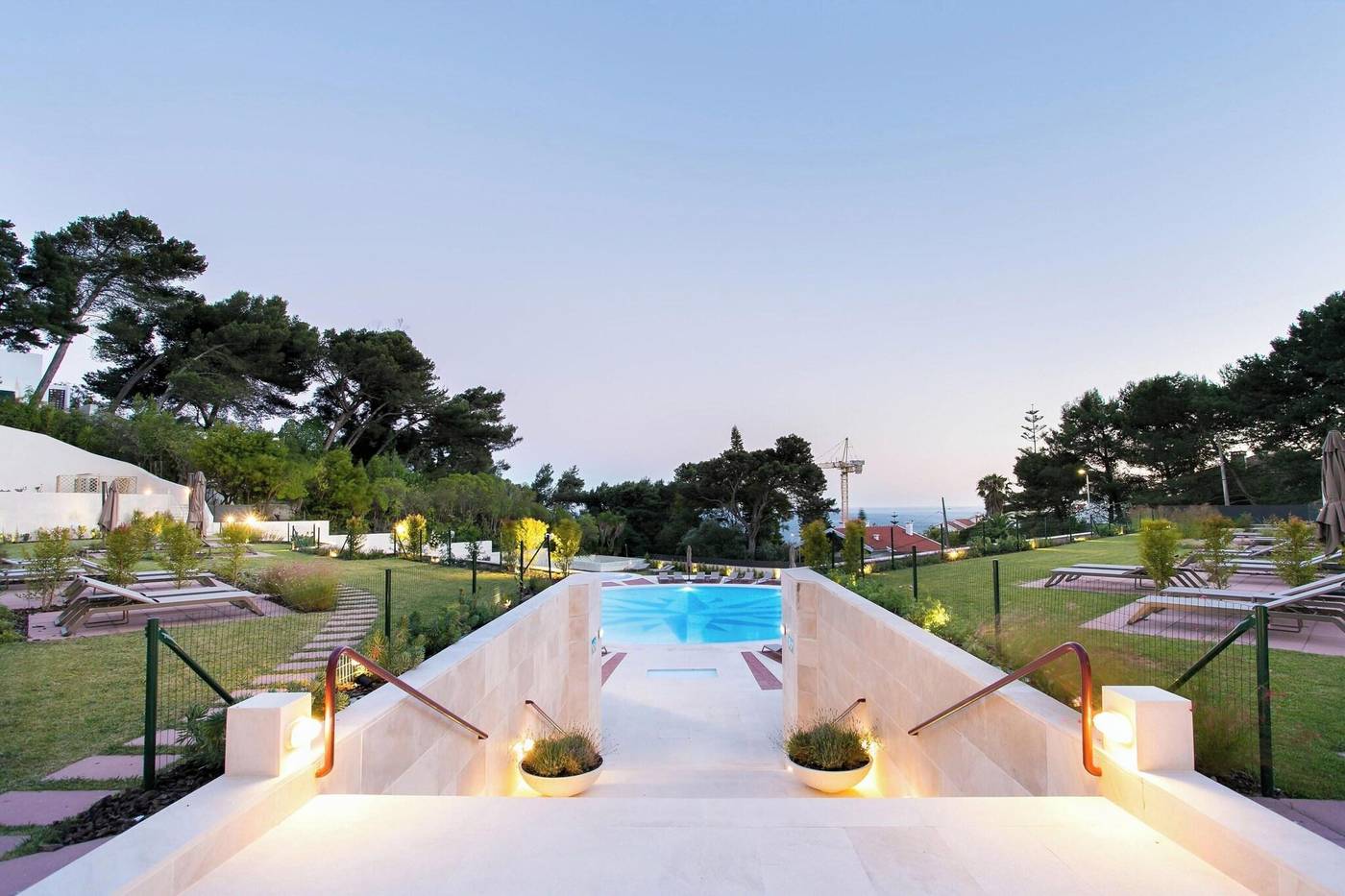 Four-Points-By-Sheraton-Sesimbra-Pool-86
