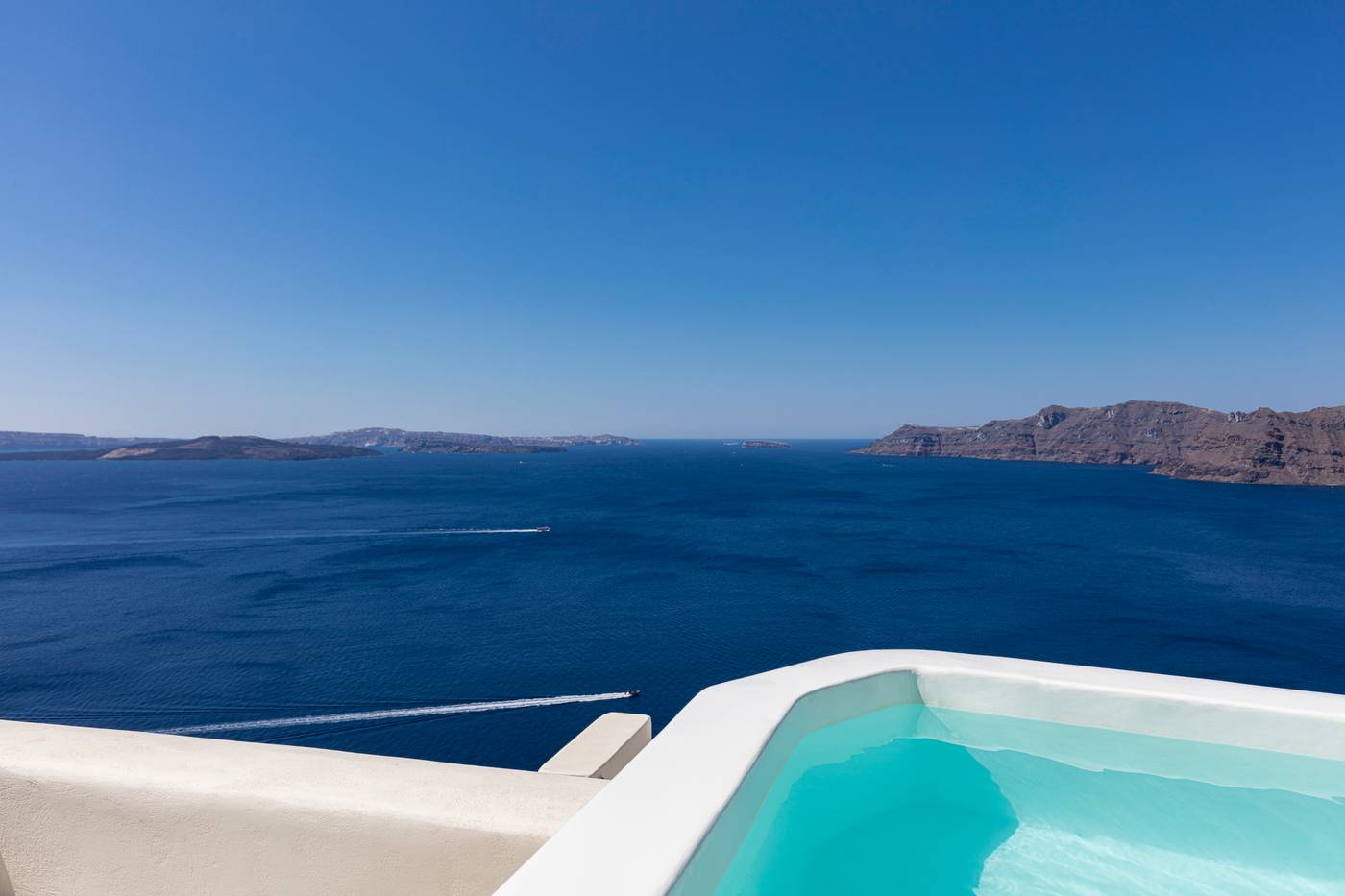 Canaves-Oia-Suites---Adults-Only-Room-62