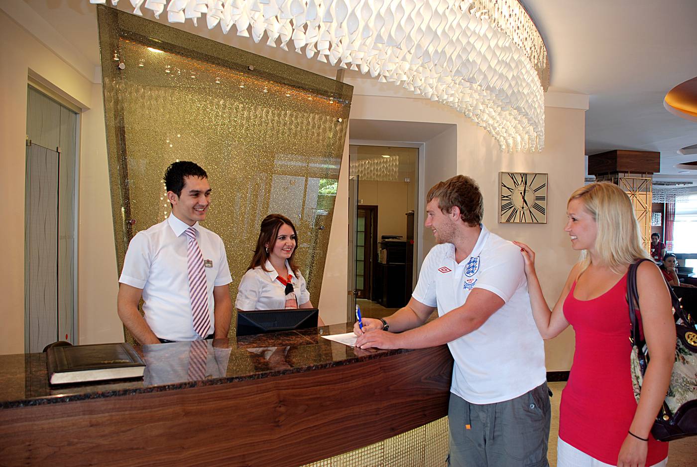 Grand-Okan-Hotel-Lobby-36