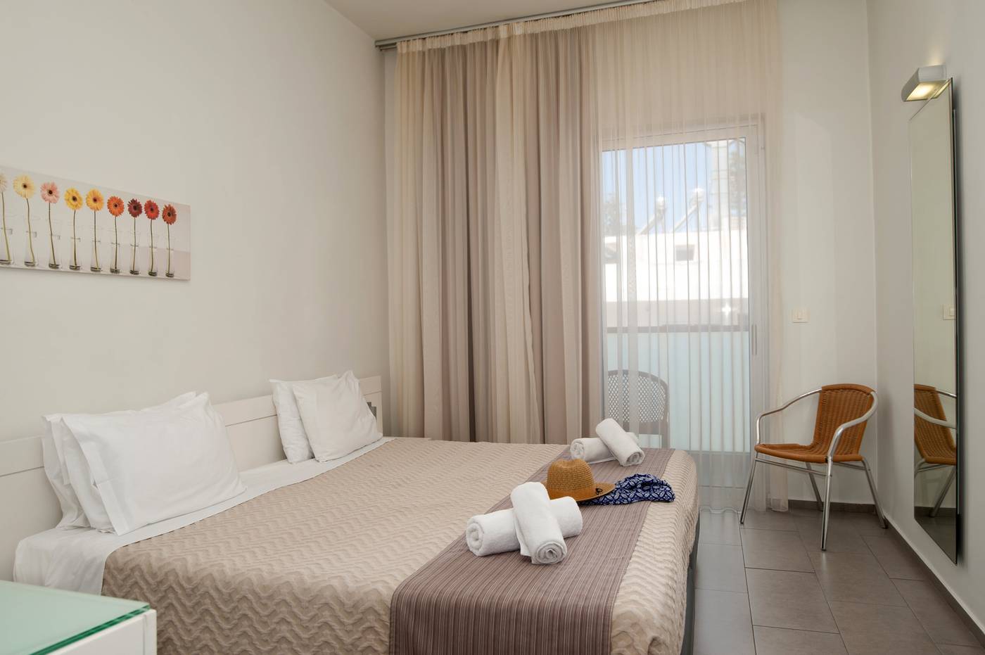 Atlantis-City-Hotel-Room-2