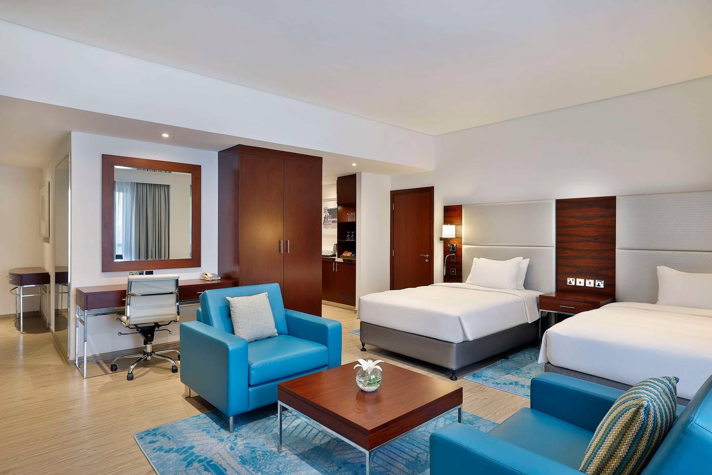 Hilton-Dubai-The-Walk-Room-32