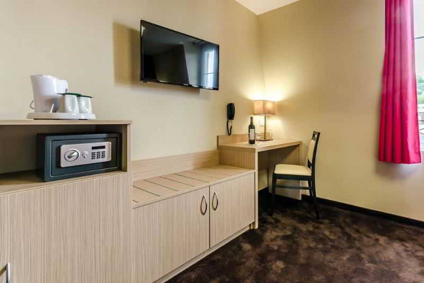 Saint Louis de France-France-LOURDES-Room-9