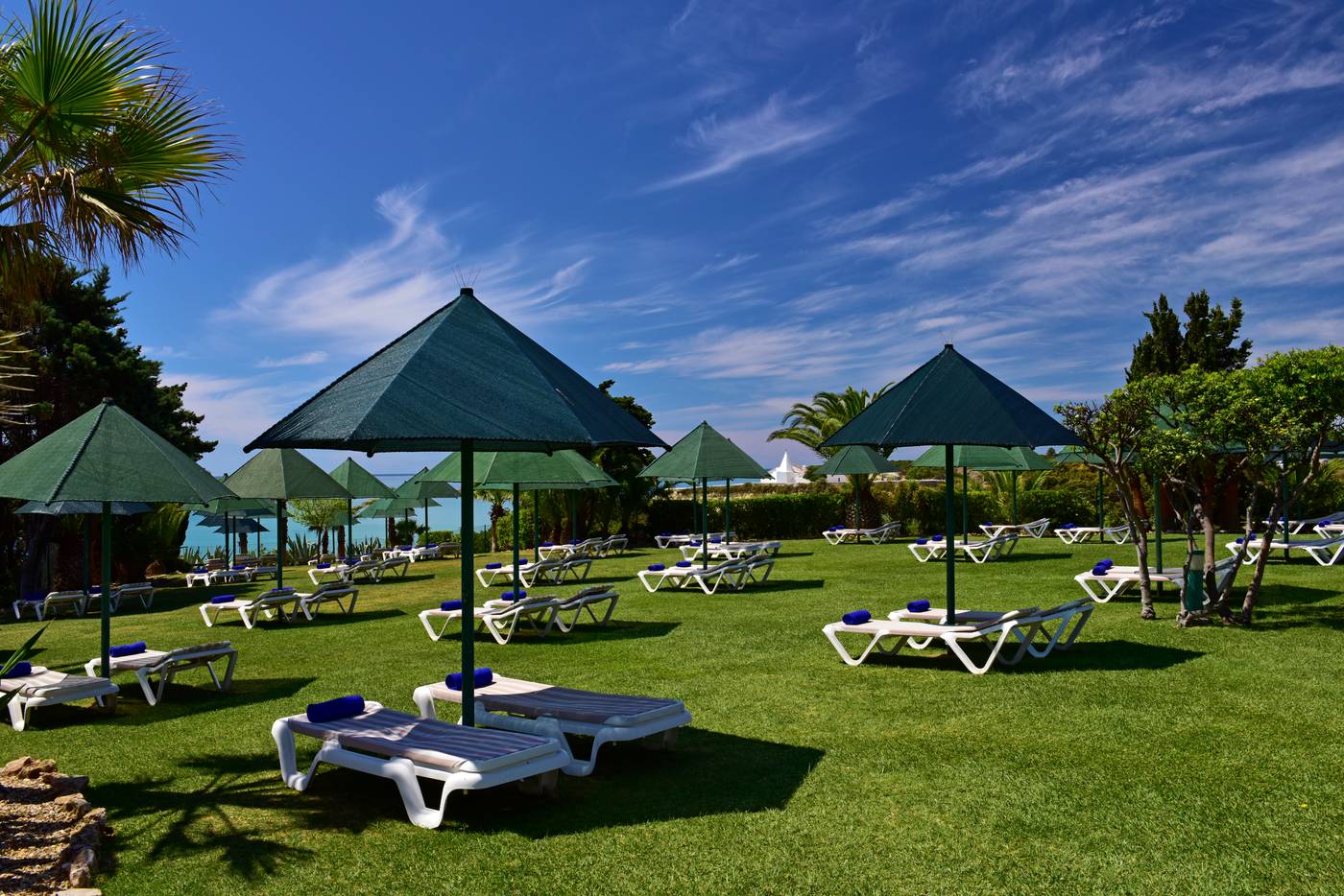 Pestana-Viking-Hotel---Resort-Terrace-9
