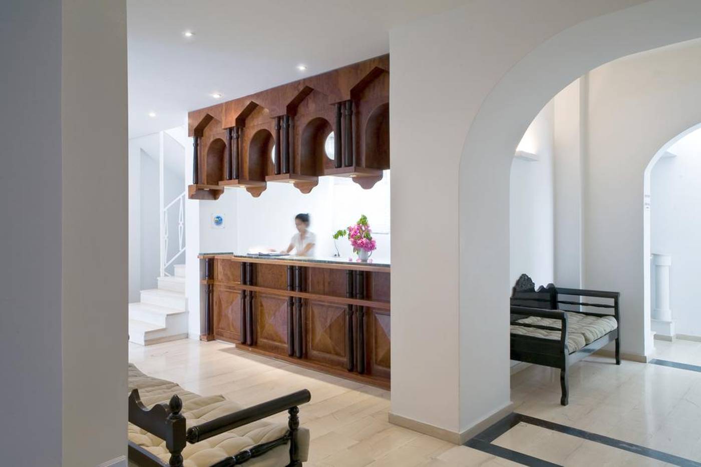 Kamari-Beach-Lobby-34