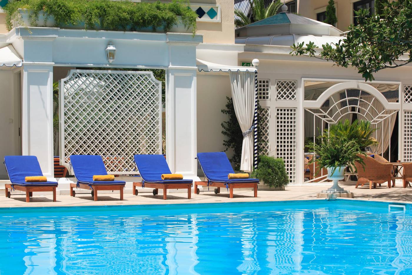 Royal-Olympic-Hotel-Pool-43