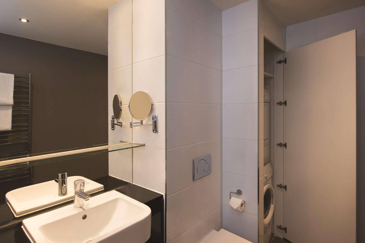 Adina-Apartment-Hotel-Berlin-Checkpoint-Charlie-Room-36