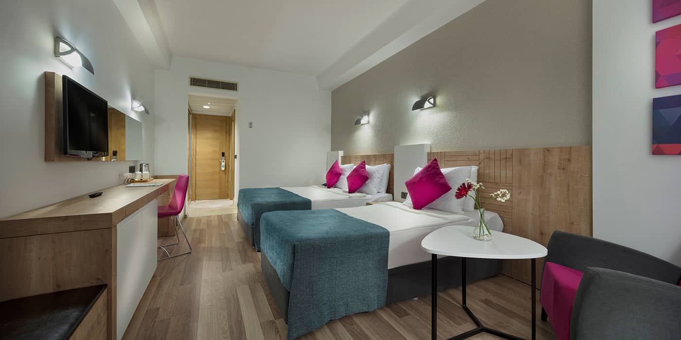 Novum-Garden-Side-Hotel-Room-17