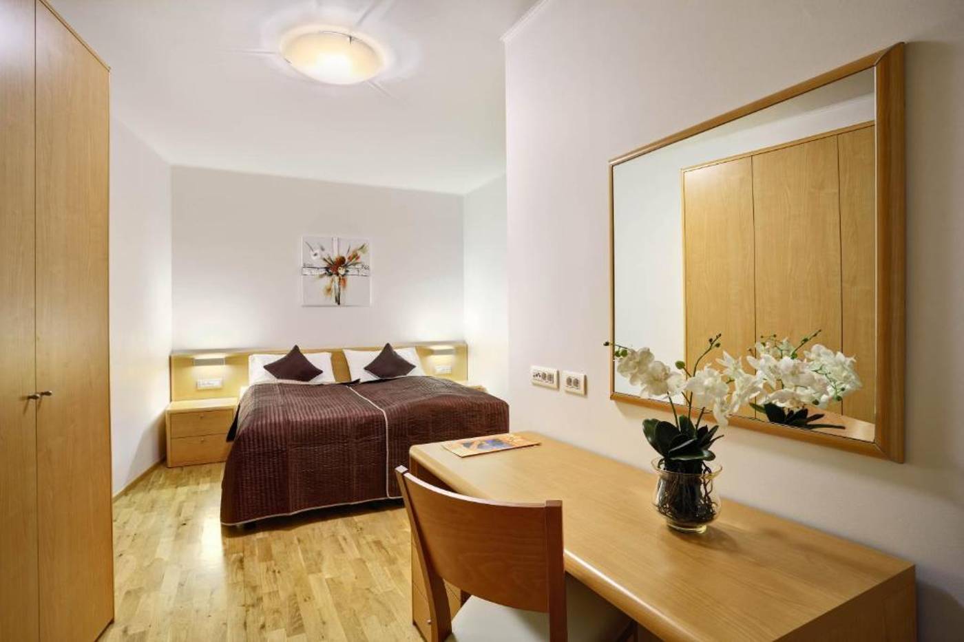 Salvator-Superior-Apartments-Room-7