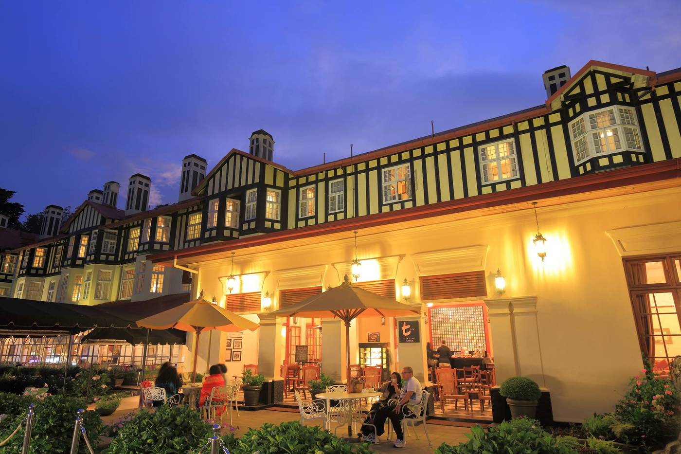 The-Grand-Hotel-Lobby-6