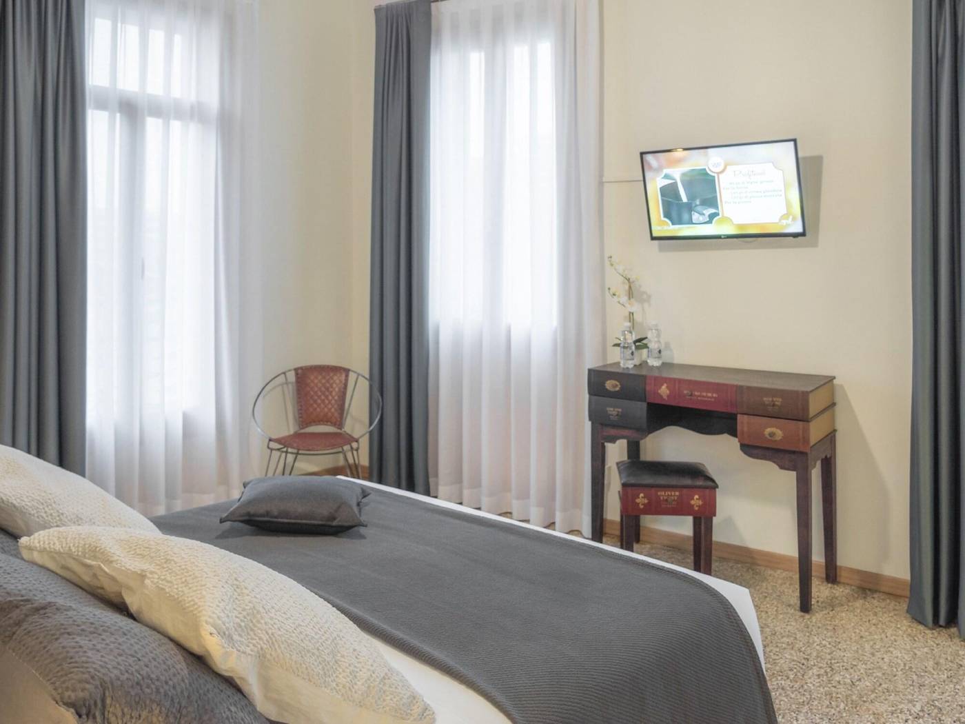 Grand-Canal-Suites-Room-44