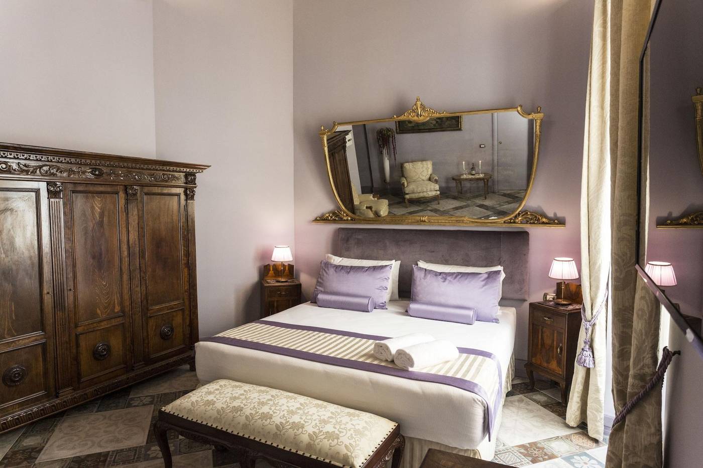 Navona-Grand-Suite-Room-12
