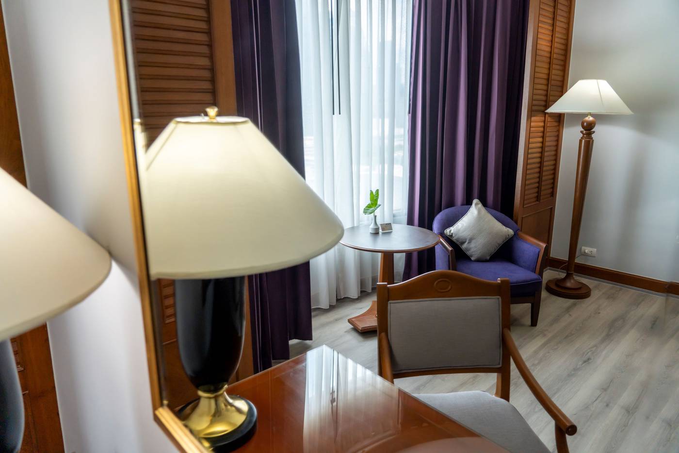 Century-Park-Room-43