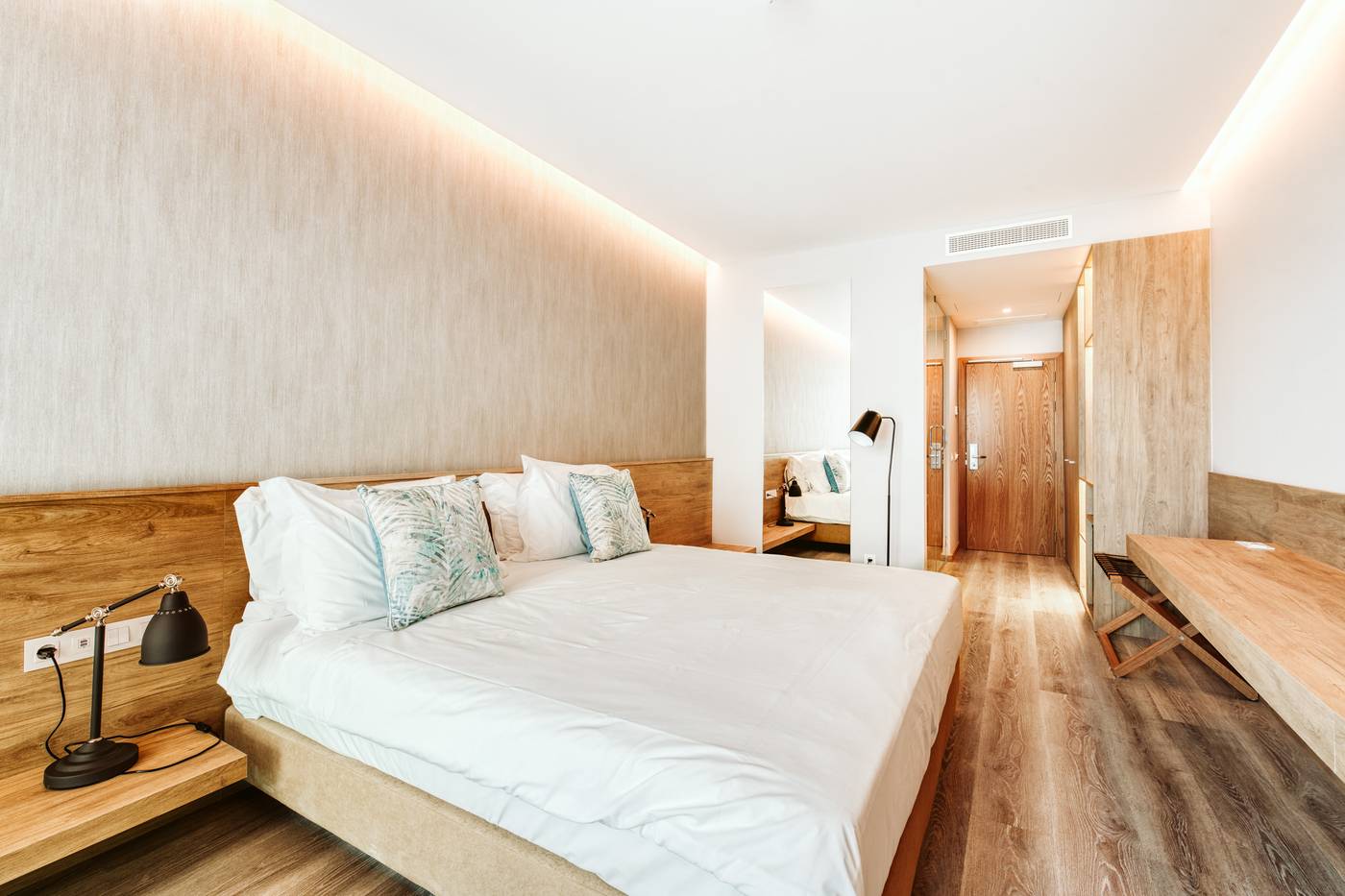 Vila-Baleira-Funchal-Room-12