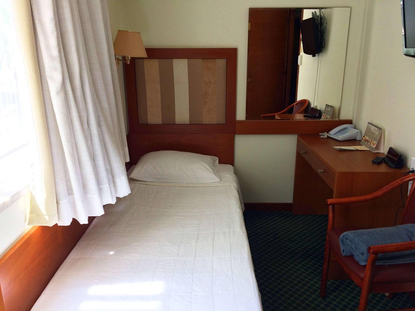 Best-Western-Plaza-Room-18